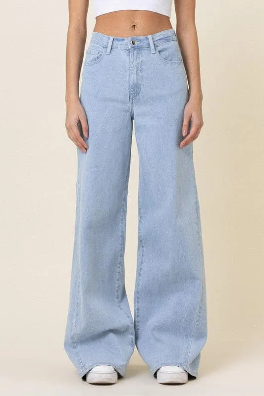 Carefree Low-Rise Baggy Jeans