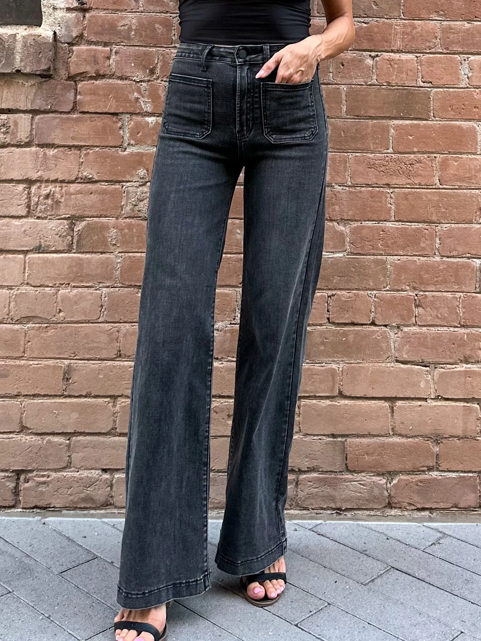 Front Pocket Wide Leg Jeans