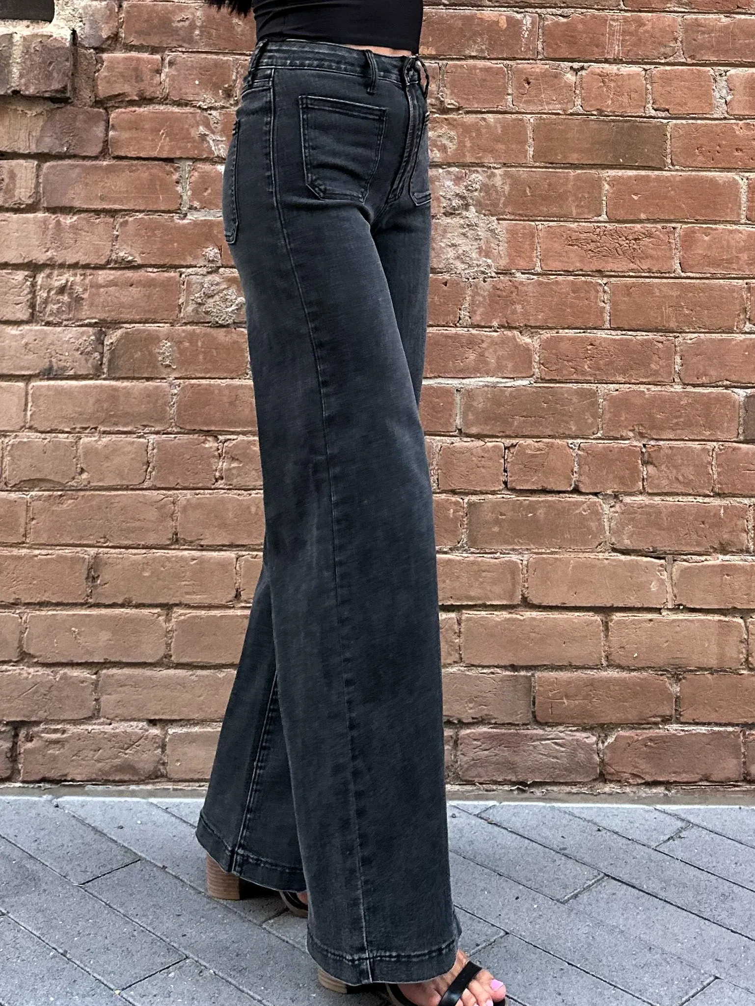 Front Pocket Wide Leg Jeans
