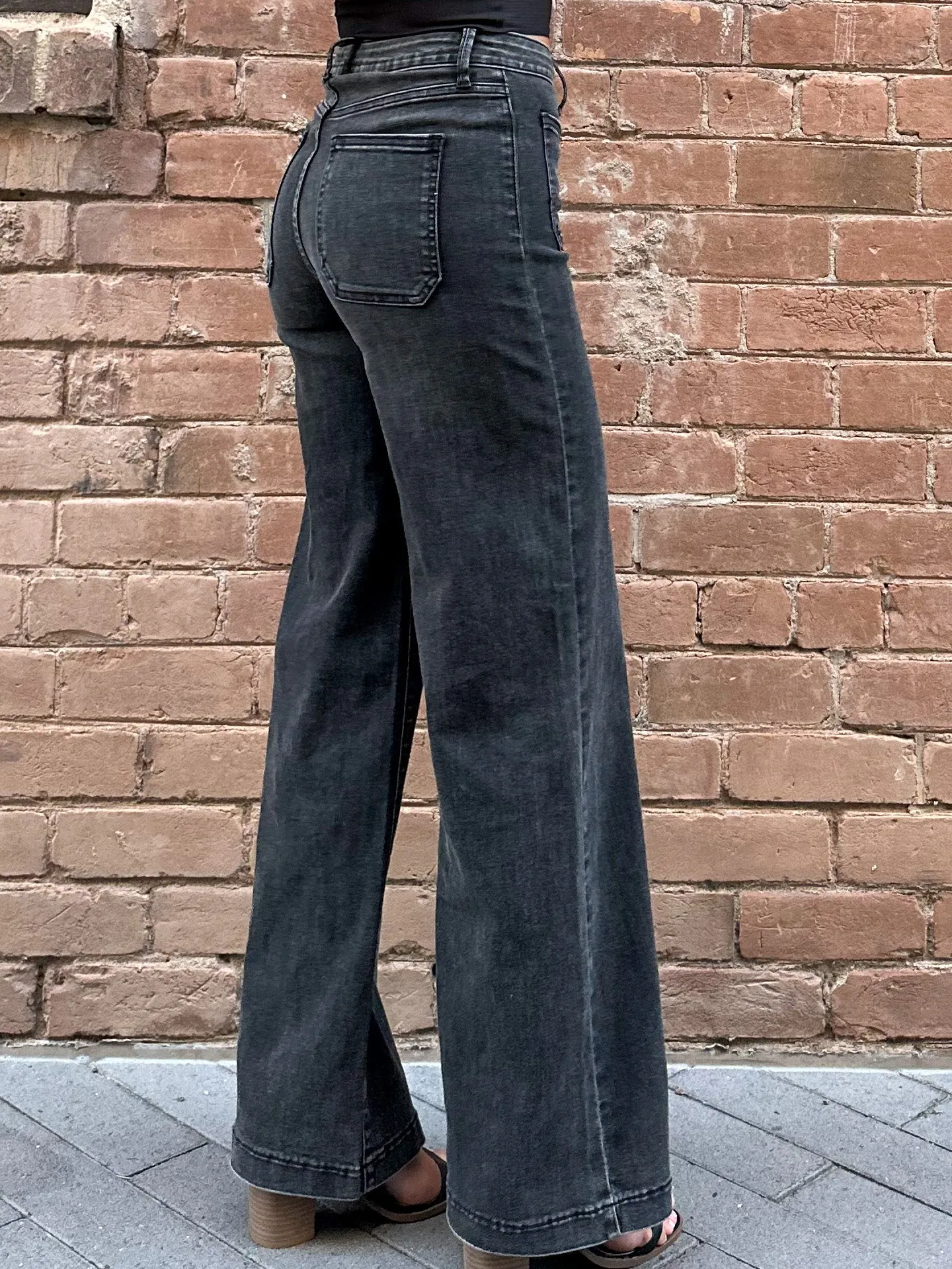 Front Pocket Wide Leg Jeans
