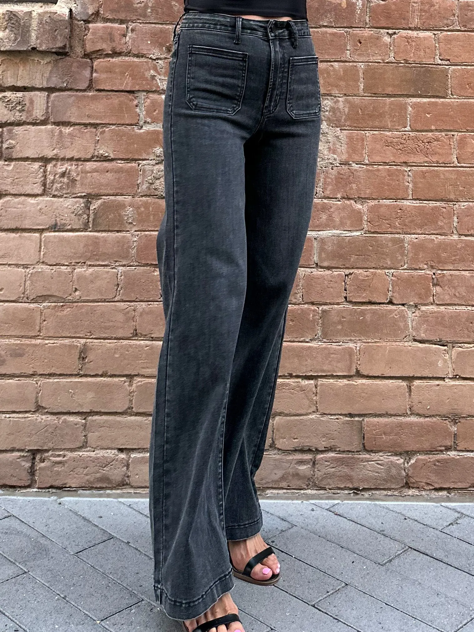 Front Pocket Wide Leg Jeans