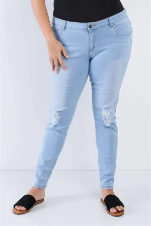 Junior Plus Size Light Blue Mid-Rise Distressed Denim Pants/1-1-3-4-2-1